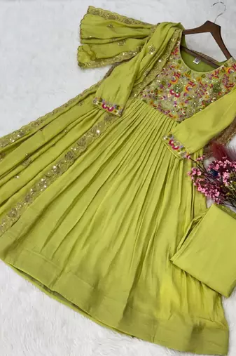 Green chanderi embroidered kurta set