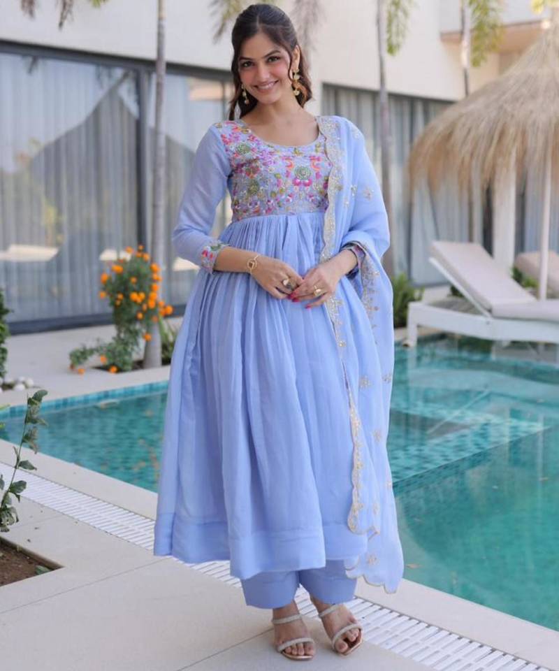 Blue chanderi embroidered kurta set