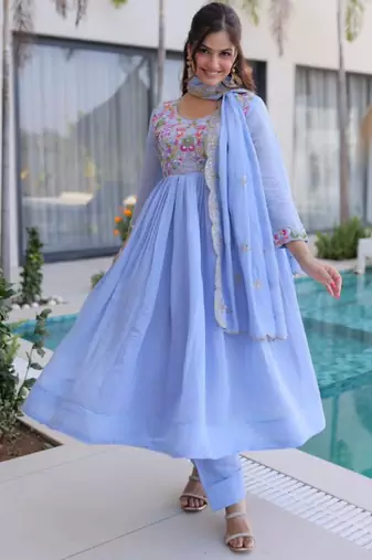 Blue chanderi embroidered kurta set