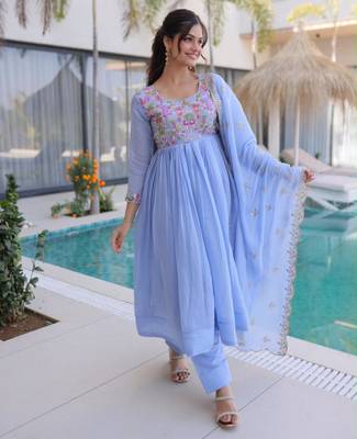 Blue chanderi embroidered kurta set 3
