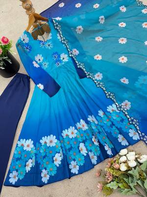 Blue organza embroidered flared gown set 4