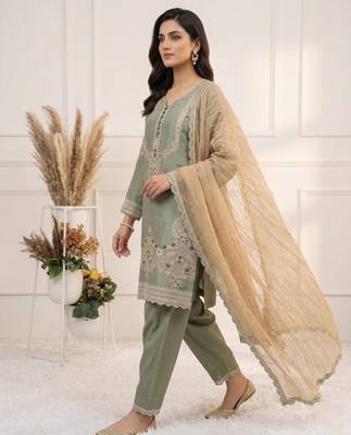 Green silk blend embroidered farshi salwar set 4