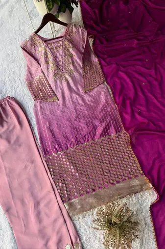 Pink silk blend embroidered kurta set