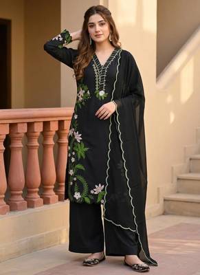 Black silk blend embroidered palazzo set 4