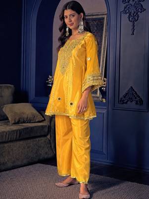 Yellow silk blend embroidered palazzo set 2