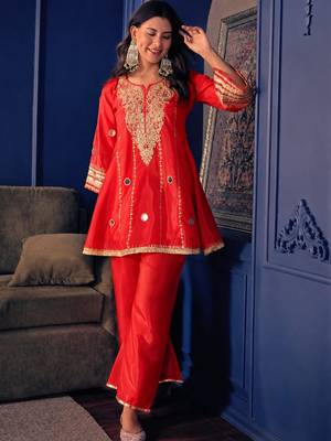 Red silk blend embroidered palazzo set 1