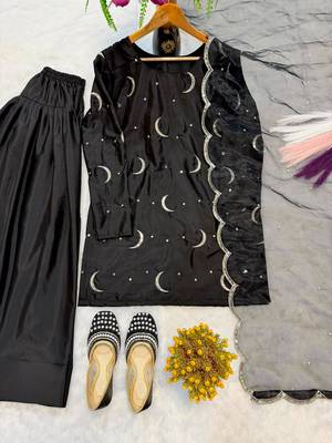Black silk blend embroidered farshi salwar set 2