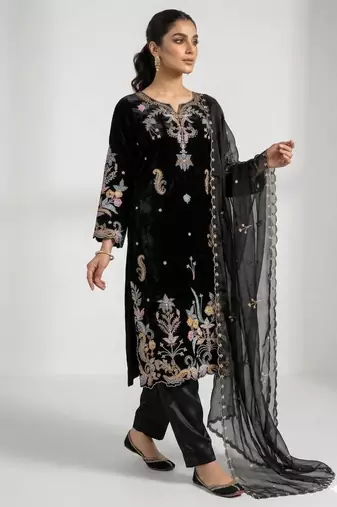 Black silk blend embroidered kurta set