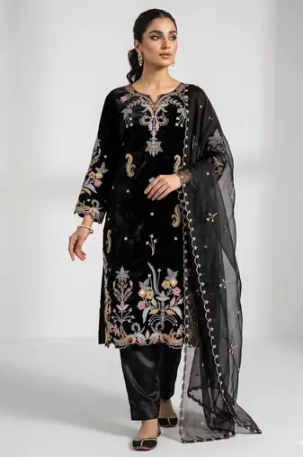 Black silk blend embroidered kurta set
