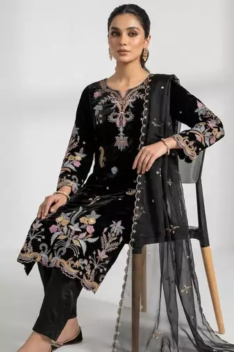Black silk blend embroidered kurta set
