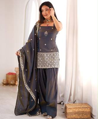 Grey silk blend embroidered farshi salwar set 3