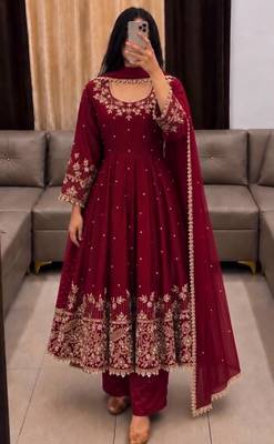 Maroon faux georgette embroidered flared gown set 2