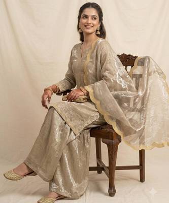 Gold silk blend embroidered palazzo set 3