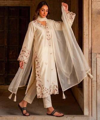 Cream silk blend embroidered kurta set 1