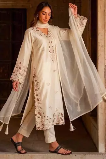 Cream silk blend embroidered kurta set