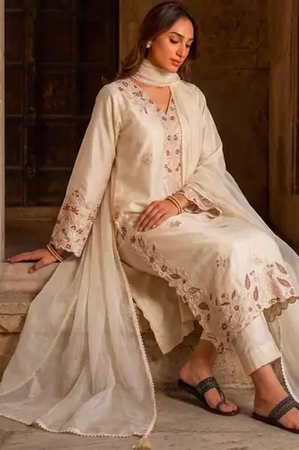 Cream silk blend embroidered kurta set
