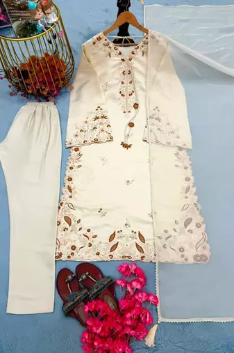 Cream silk blend embroidered kurta set