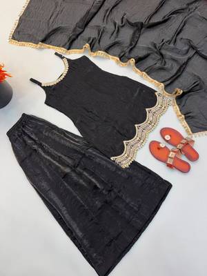 Black silk blend embroidered sharara set 4