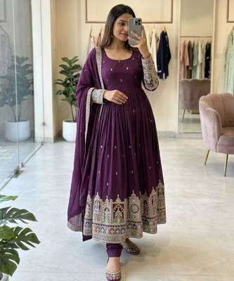 Purple silk blend embroidered flared gown set 1