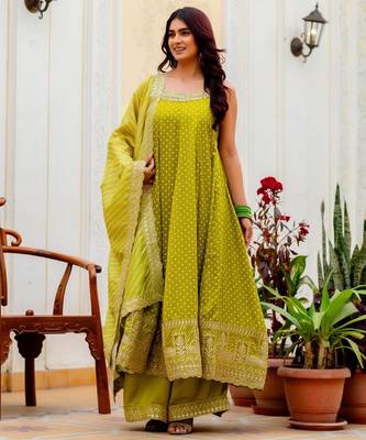 Green silk blend embroidered palazzo set 1