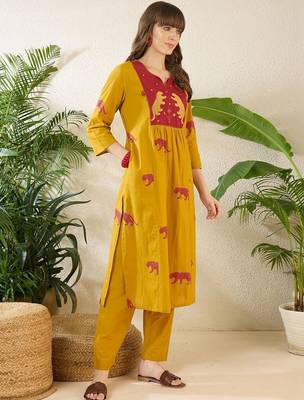 Women Animal Printed Empire Thread Work Pure Cotton Kurta with Trousers 1