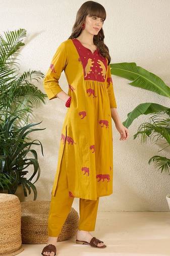 Women Animal Printed Empire Thread Work Pure Cotton Kurta with Trousers