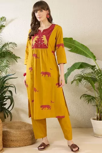Women Animal Printed Empire Thread Work Pure Cotton Kurta with Trousers