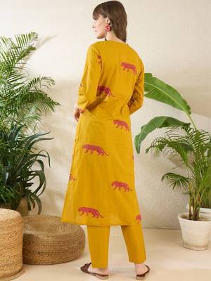 Women Animal Printed Empire Thread Work Pure Cotton Kurta with Trousers 5
