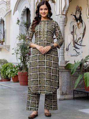 Printed Pure Cotton Straight Kurta with Trousers 5