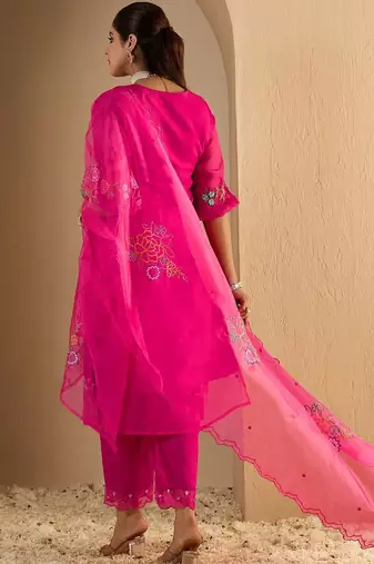 Women Floral Embroidered Regular Thread Work Kurta with Trousers & With Dupatta