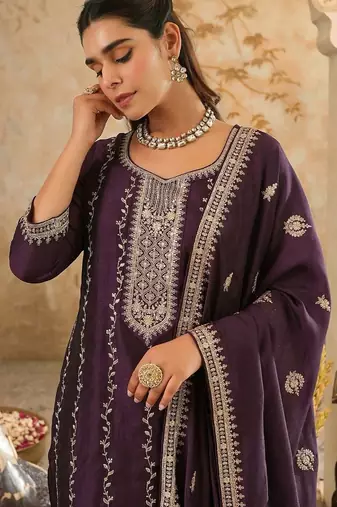 Women Ethnic Motifs Embroidered Regular Thread Work Kurta with Trousers & With Dupatta