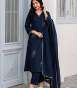 Deep blue embroidered kurta set with pants & lace work dupatta