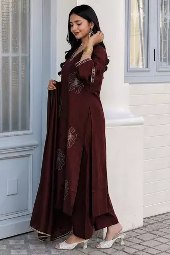 Deep maroon embroidered kurta set with pants & lace work dupatta