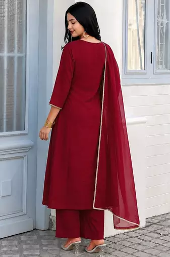 Deep red embroidered kurta set with pants & lace work dupatta
