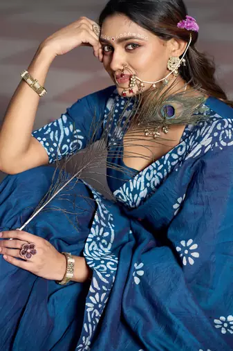 Women's Lightweight Cotton Chanderi Natural Batik Print Gopidress Lehenga Choli Set.