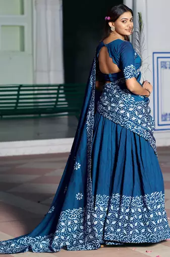 Women's Lightweight Cotton Chanderi Natural Batik Print Gopidress Lehenga Choli Set.
