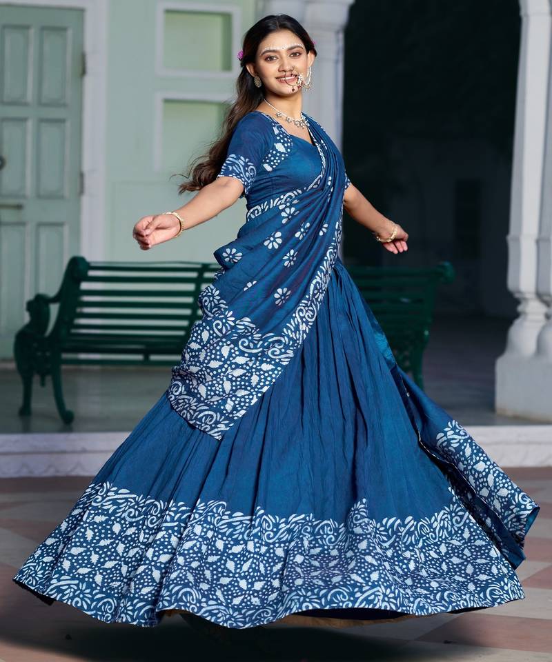 Women's Lightweight Cotton Chanderi Natural Batik Print Gopidress Lehenga Choli Set.
