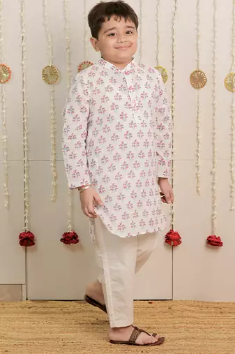 Off white printed cotton kurta set
