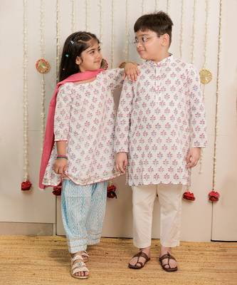 Off white printed cotton kurta set 3