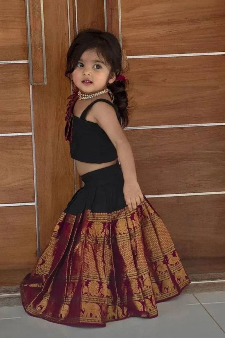 black narayanipattu skirt and top