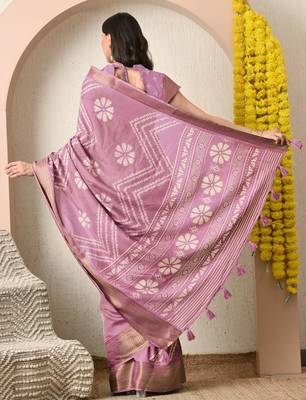 pink floral printed cotton silk saree with unstitched blouse piece 4