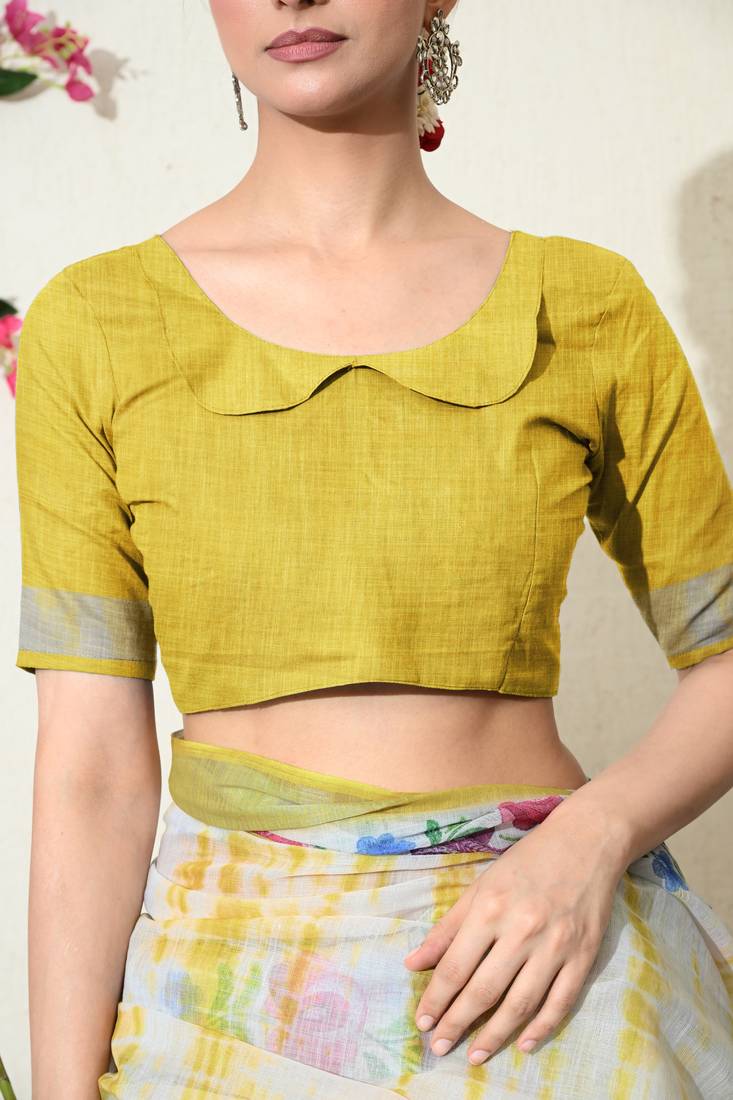 off white floral printed cotton blend saree with unstitched blouse piece