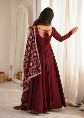 Maroon roman silk chanderi 16 kali anarkali gown set with embroidered dupatta 3
