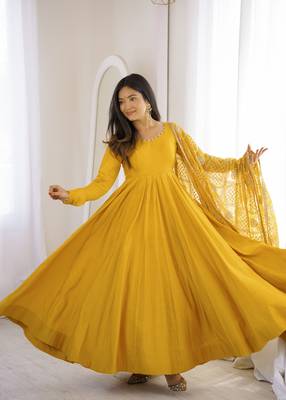 yellow roman silk chanderi 16 kali anarkali gown set with embroidered dupatta 1