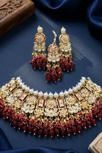 Maroon kundan choker necklace set with earrings & maang tikka | bollywood bridal indian jewelry for women