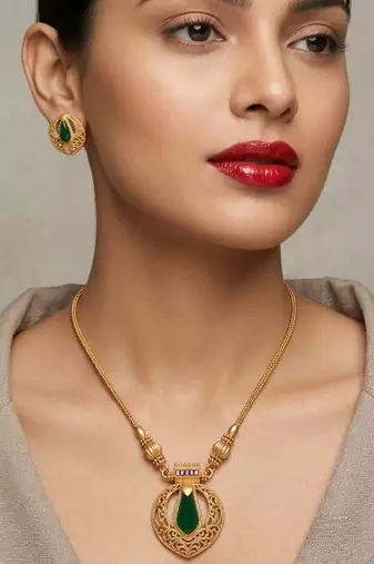 Traditional gold-plated emerald green pendant necklace :: set - handcrafted ethnic jewelry for women