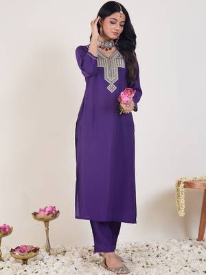 Ethnic Motifs Embroidered Thread Work Kurta With Trouser 1