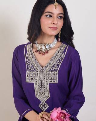 Ethnic Motifs Embroidered Thread Work Kurta With Trouser 2