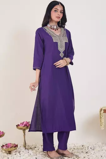 Ethnic Motifs Embroidered Thread Work Kurta With Trouser