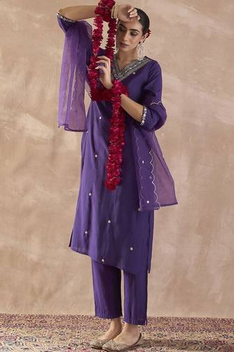 Ethnic Motifs Embroidered V-Neck Zari Straight Kurta With Trousers & Dupatta